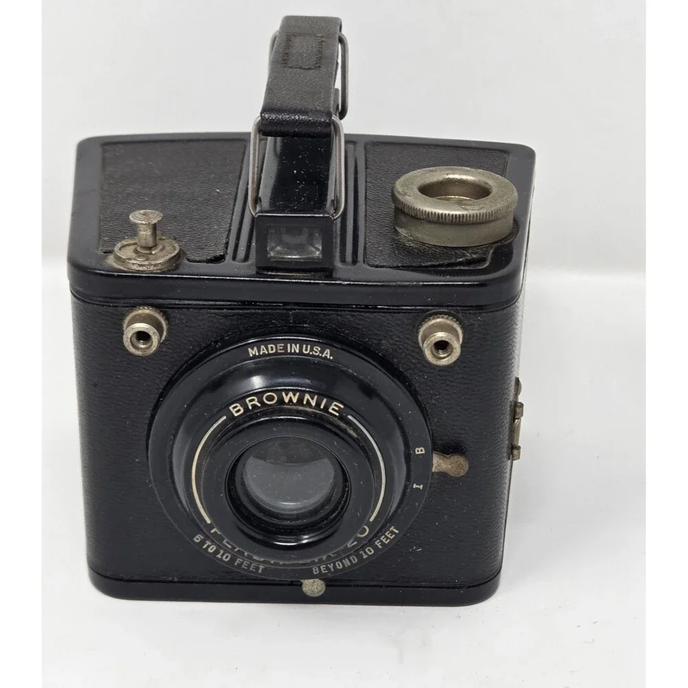 Kodak Brownie Flash Six-20 Vintage Box Camera 1946-1955 Made in USA